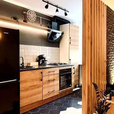 Heart Of The City - Modern Studio With Balcony Bucareste Exterior foto