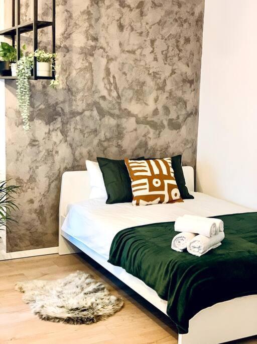 Heart Of The City - Modern Studio With Balcony Bucareste Exterior foto